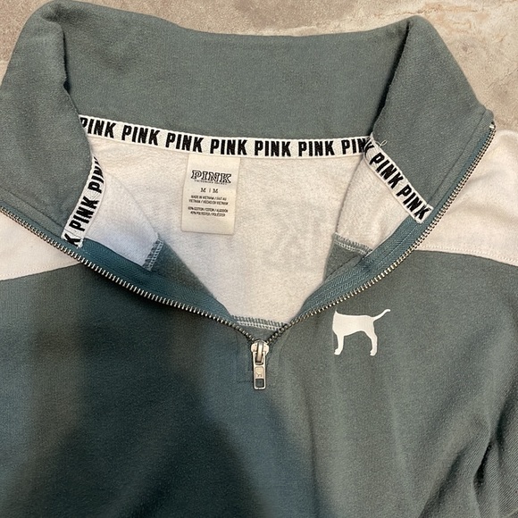 PINK Victorias Secret half zip sweatshirt. Front pocket. Size M. - Picture 4 of 7
